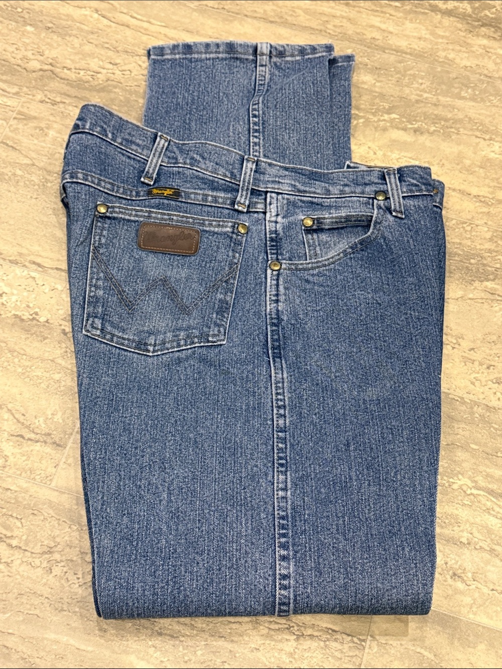 Wrangler Men’s Medium Blue Straight Jeans 47MACMS size 34x34